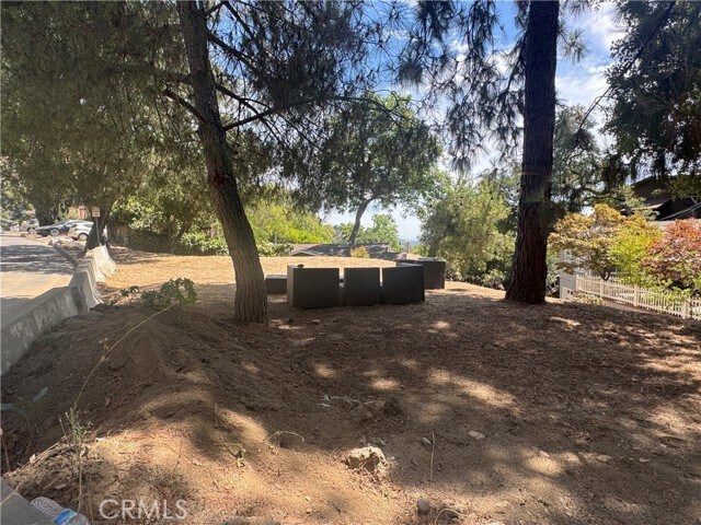 Building Photo - 800 Skyland Dr