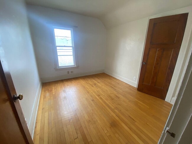 Building Photo - 2259 N 72nd St