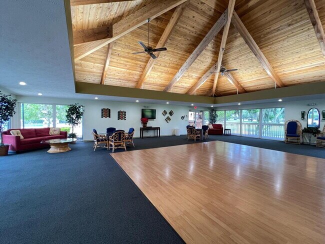 Building Photo - Beautiful 3 BD 2 BATH Home in Gated Community