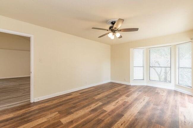 Building Photo - 11826 Greenwood Village Dr