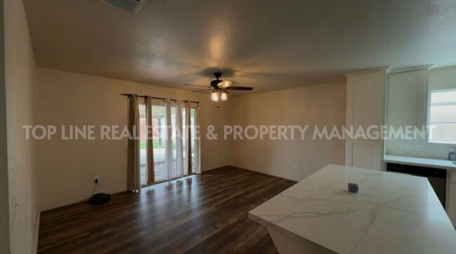 Building Photo - Coming Soon!  Home For Rent with pool. Tenant occupied. Please do not disturb tenants.