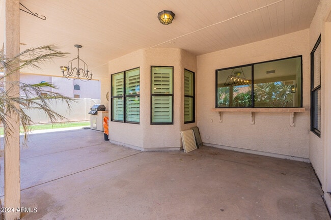 Building Photo - 1449 W Antiqua Dr