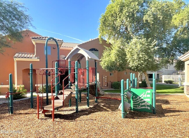 Building Photo - 955 E Knox Rd