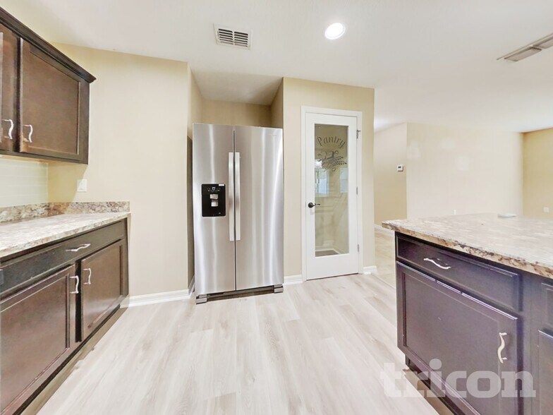 Building Photo - 7274 Somerset Pond Dr