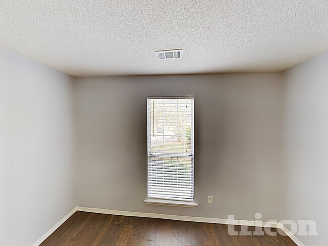 Building Photo - 4010 Sharon Woods Dr