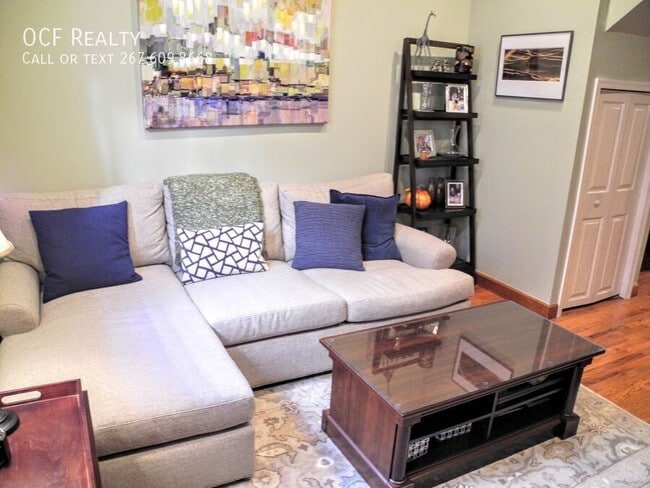 Building Photo - 1712 Rodman St