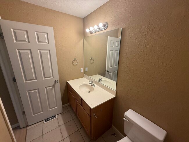 Building Photo - 3922 Snowy Owl Dr