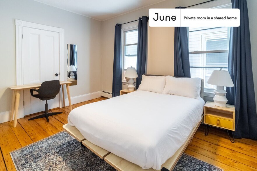 Primary Photo - Room in Shared 4 bed/1 bath home