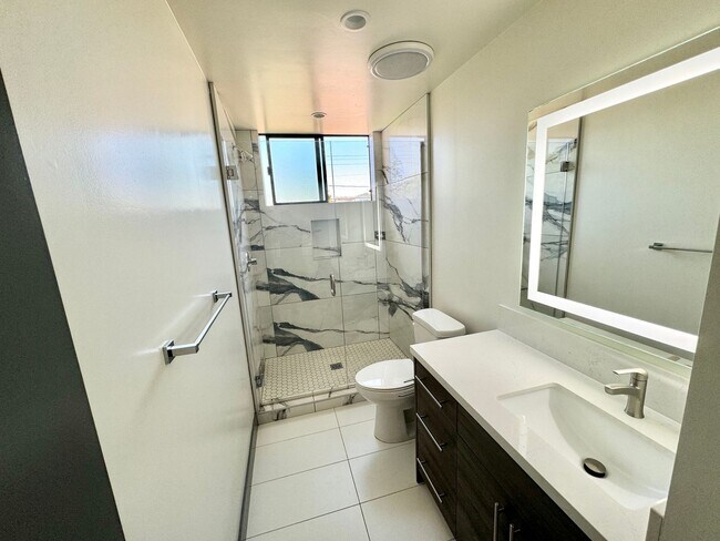 Building Photo - dun8385