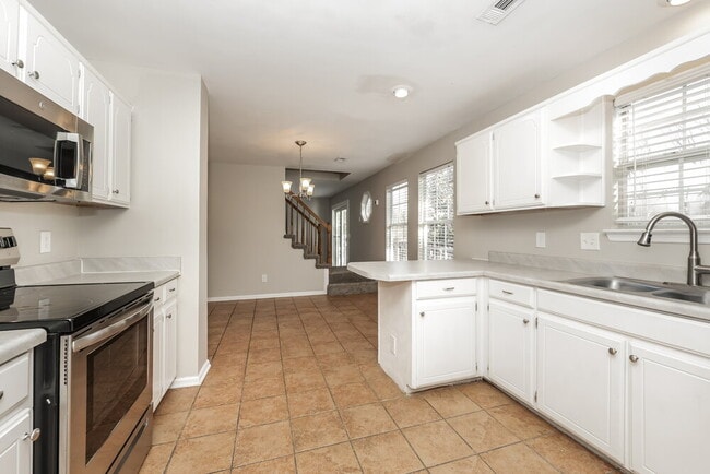 Building Photo - 141 Bill Stewart Blvd