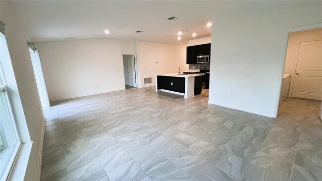 Building Photo - 1151 Pomelo St