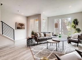 Building Photo - 17905 35th Ave SE