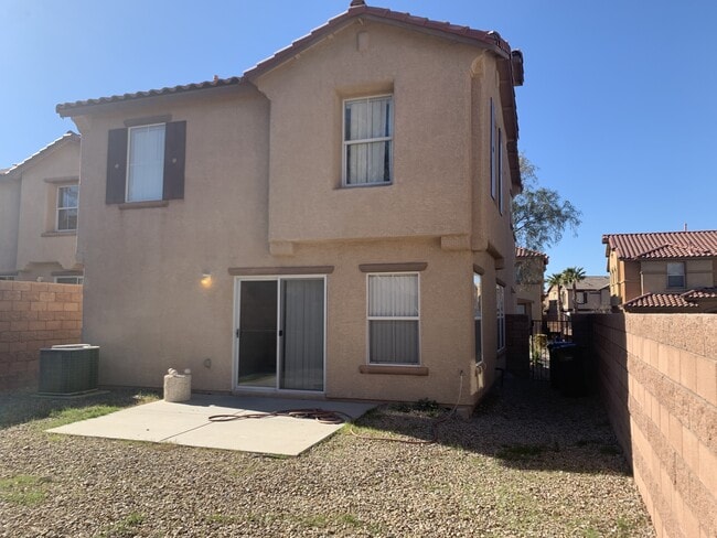 Building Photo - 1142 Paradise Garden Dr