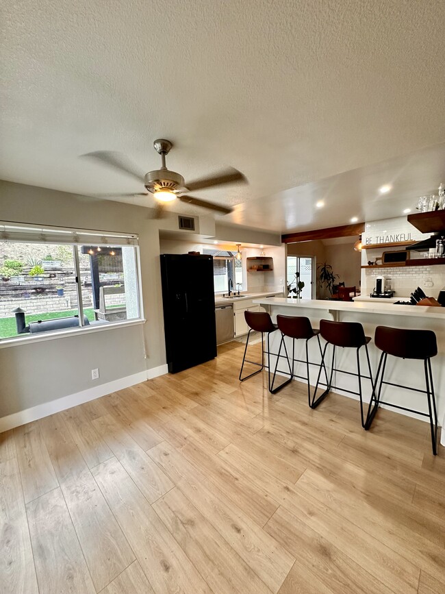 Building Photo - 23257 Joaquin Ridge Dr