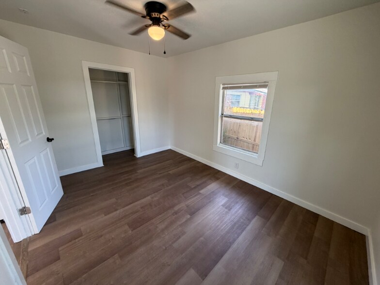 Building Photo - 616 SE 13th Terrace