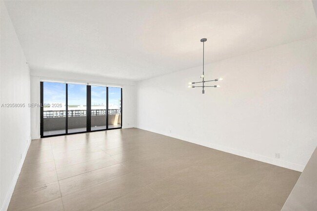 Building Photo - 251 Crandon Blvd