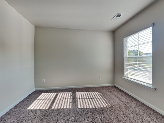 Building Photo - 43 Blue Fescue Way