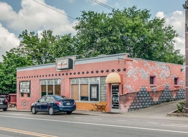 Building Photo - Secret Oasis in East Nashville - FOR LEASE