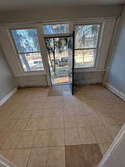 Building Photo - 5824 Florence Ave