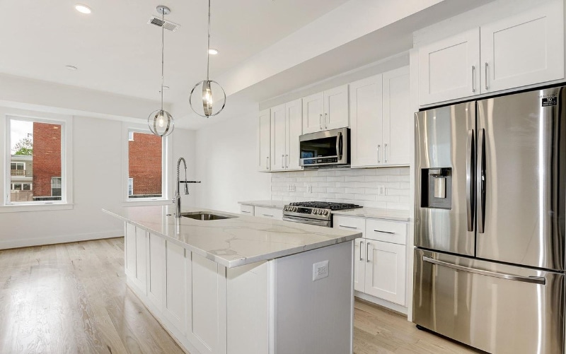 Building Photo - 836 Varnum St NW
