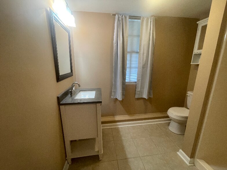 Building Photo - 1811 Dimple Ct