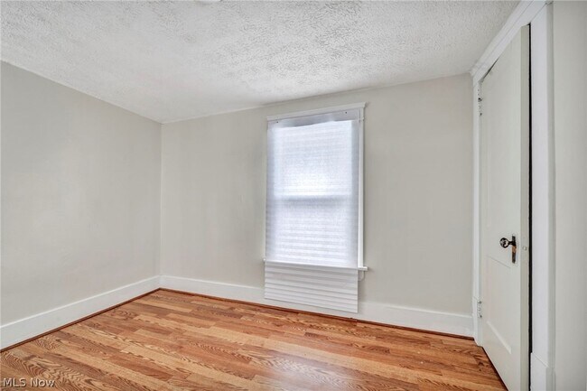 Building Photo - 960 Whittier Ave