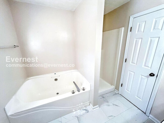 Building Photo - 567 Marshall Fuller Rd