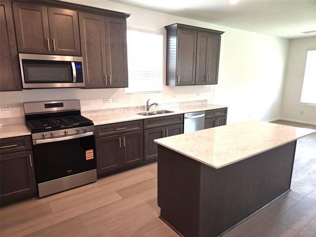 Building Photo - 2423 Carlow Ln