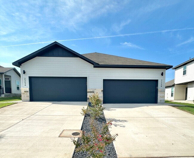 Primary Photo - Luxury 3-Bed, 2-Bath in Emma Park!