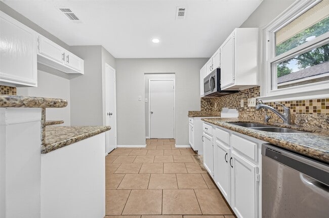 Building Photo - 10419 Appleridge Dr
