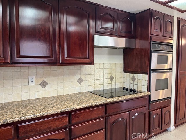 Building Photo - 24314 Cruise Cir Dr