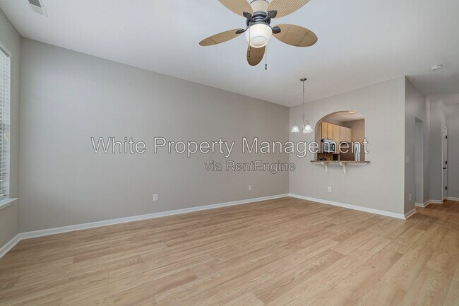 Building Photo - 825 Gentlewinds Ct