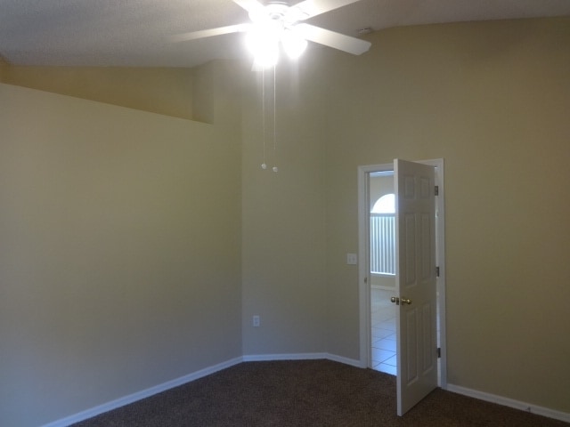 Building Photo - 2056 Redwood Cir NE