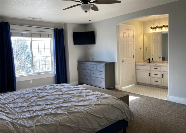 Building Photo - Gorgeous Home in Great Location!