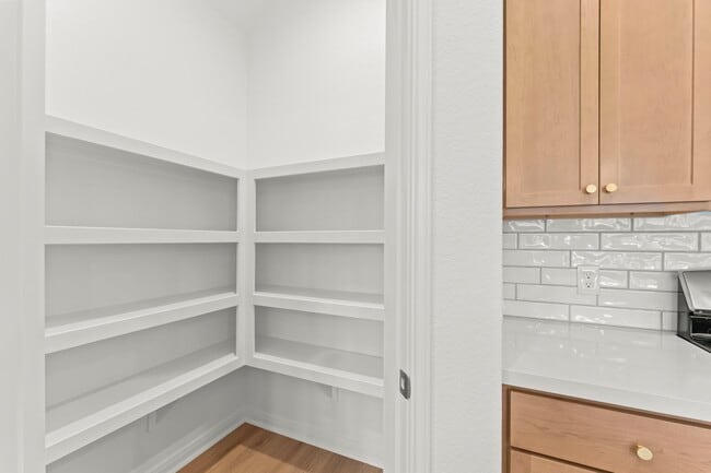 Building Photo - 11820 Whirlaway Dr