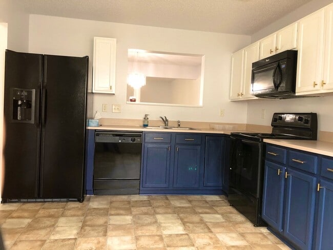 Building Photo - Beautiful Single Family Home | 3 BR/2.5BA |Open Layout + Prime Location