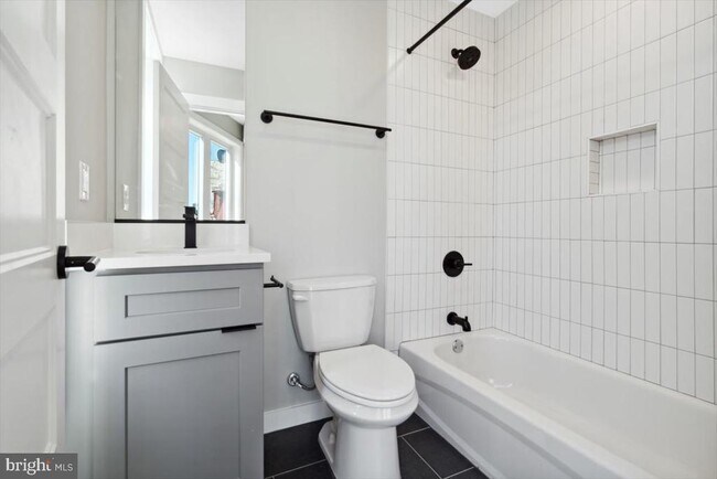 Building Photo - 3801 Hamilton St