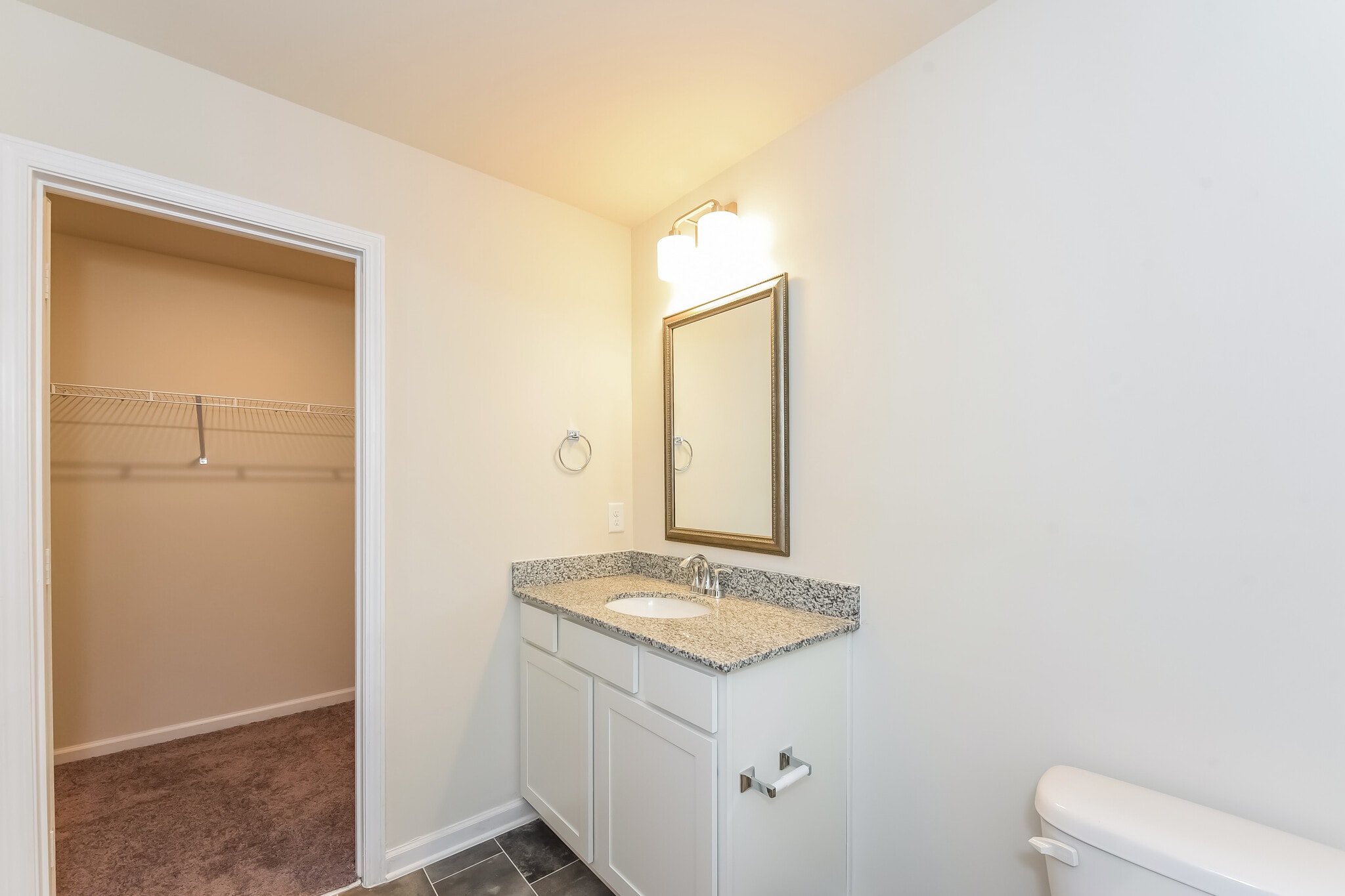 Building Photo - 306 High Grv Wy