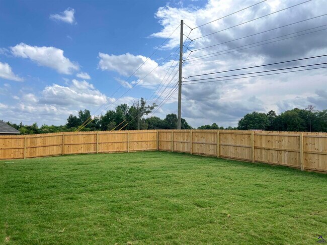 Building Photo - 306 Falls Drive