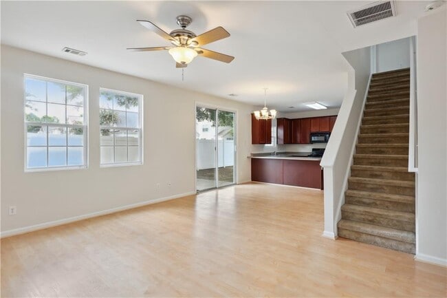 Building Photo - 276 Hiawassee Dr