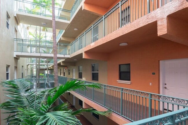 Building Photo - 1650 Presidential Way