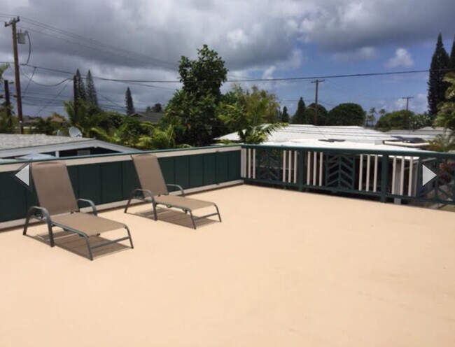 Building Photo - Part of a 2-unit CPR. 4 bedroom 3.5 bath with attached garage. Approx 1961 sf