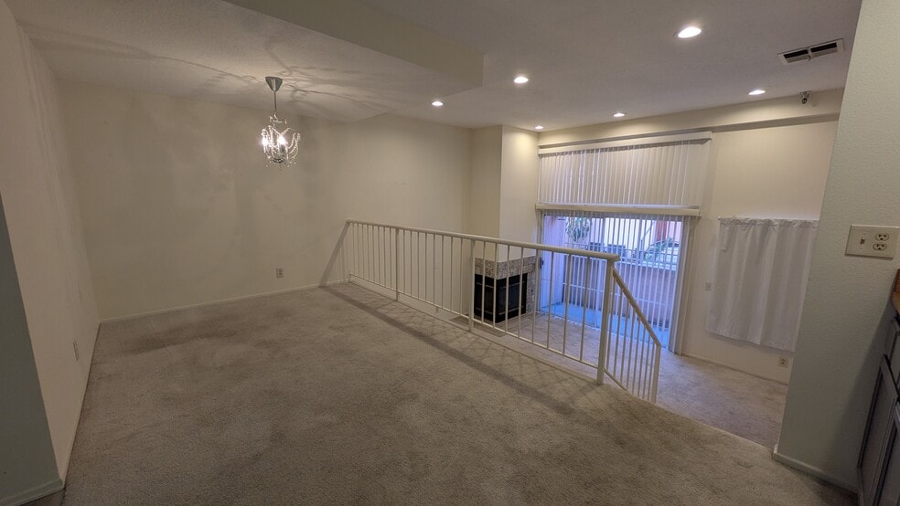 Building Photo - 7320 Balboa Blvd