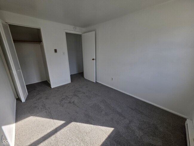 Building Photo - 3815 Biscayne Rd