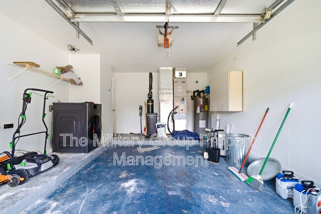 Building Photo - 3075 Falconer Dr