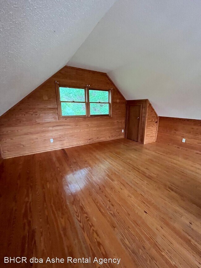 Building Photo - 2 br, 2 bath House - 326 Monticello Dr