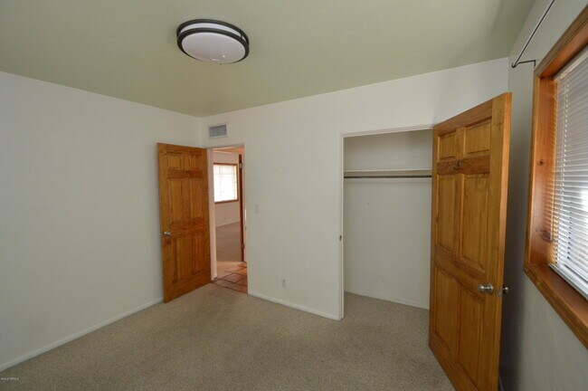 Building Photo - 223 N Bentley Ave