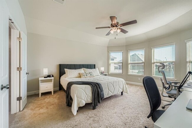 Building Photo - 3313 De Torres Cir