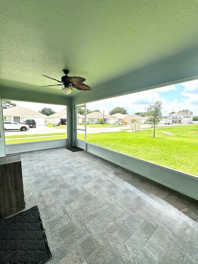 Building Photo - Beautiful 4-Bed, 2-Bath Home in a Prime Location!