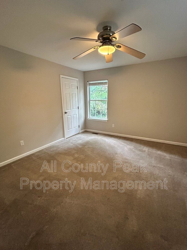 Building Photo - 3532 Dell Trail